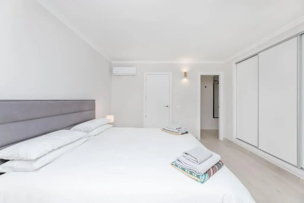 Amazing 4 Bed Beachfront Dominion Beach Rdr358 Estepona 0*,