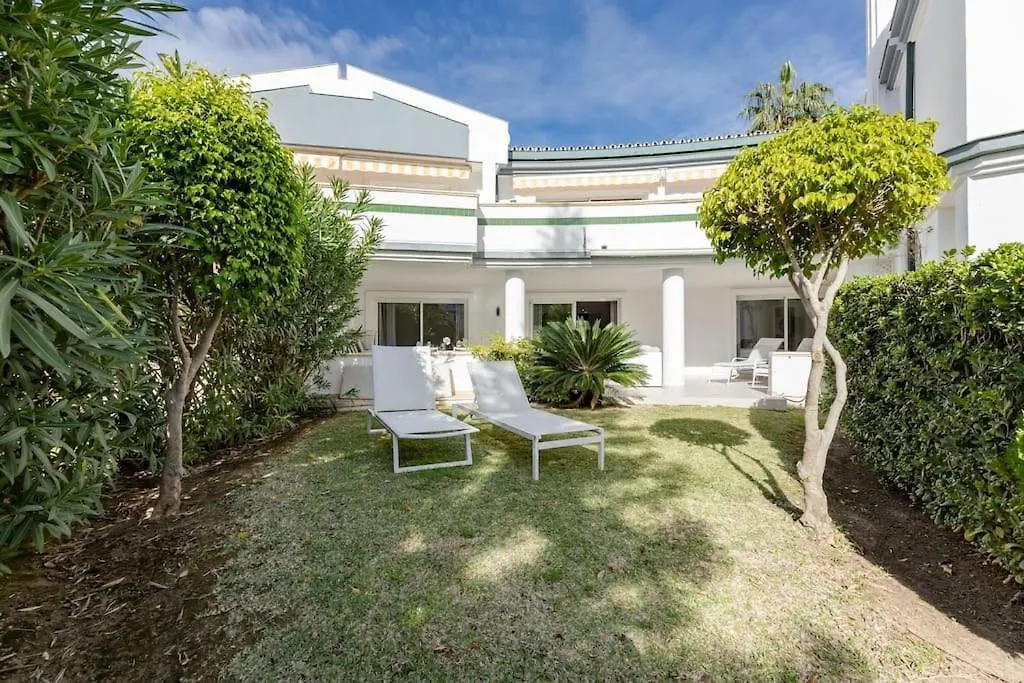 Apartment Amazing 4 Bed Beachfront Dominion Beach Rdr358 Estepona